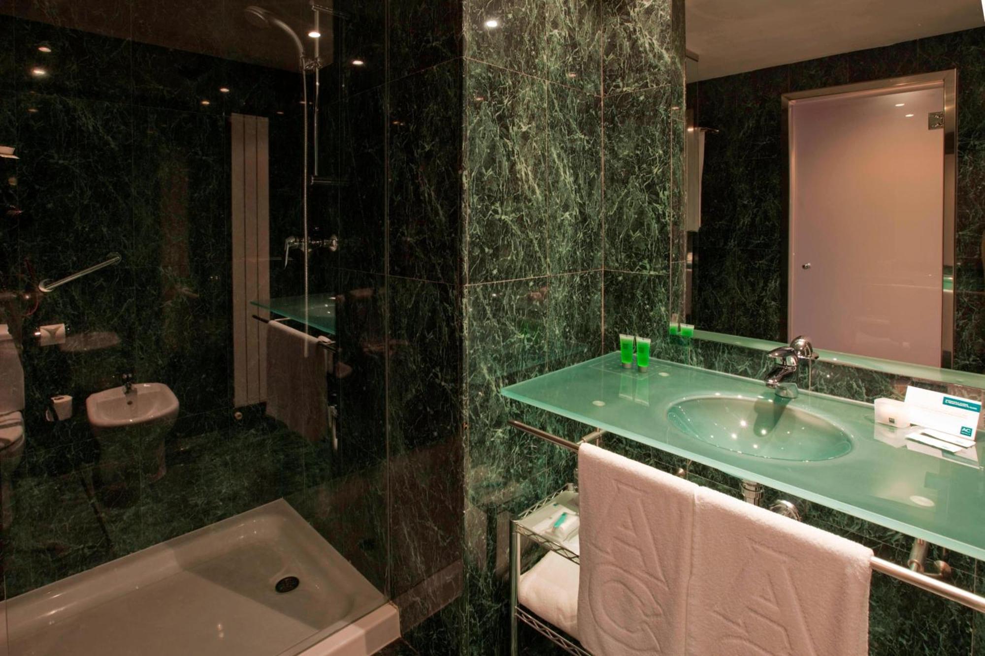 AC Hotel Guadalajara by Marriott, Spain Bagian luar foto