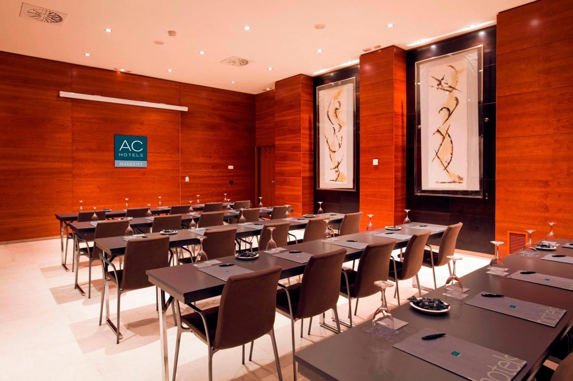 AC Hotel Guadalajara by Marriott, Spain Bagian luar foto