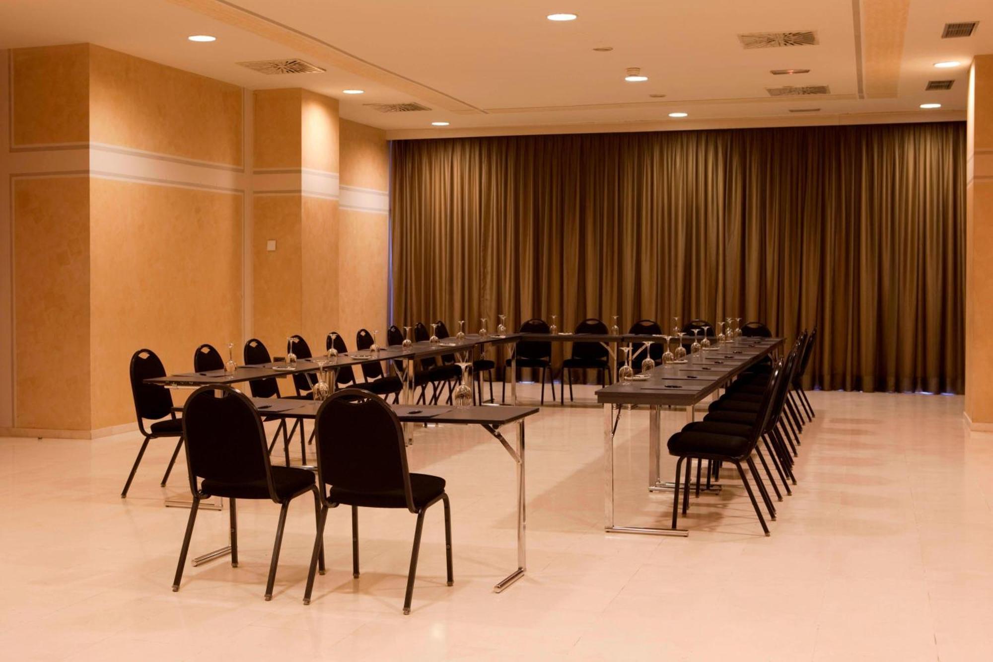 AC Hotel Guadalajara by Marriott, Spain Bagian luar foto