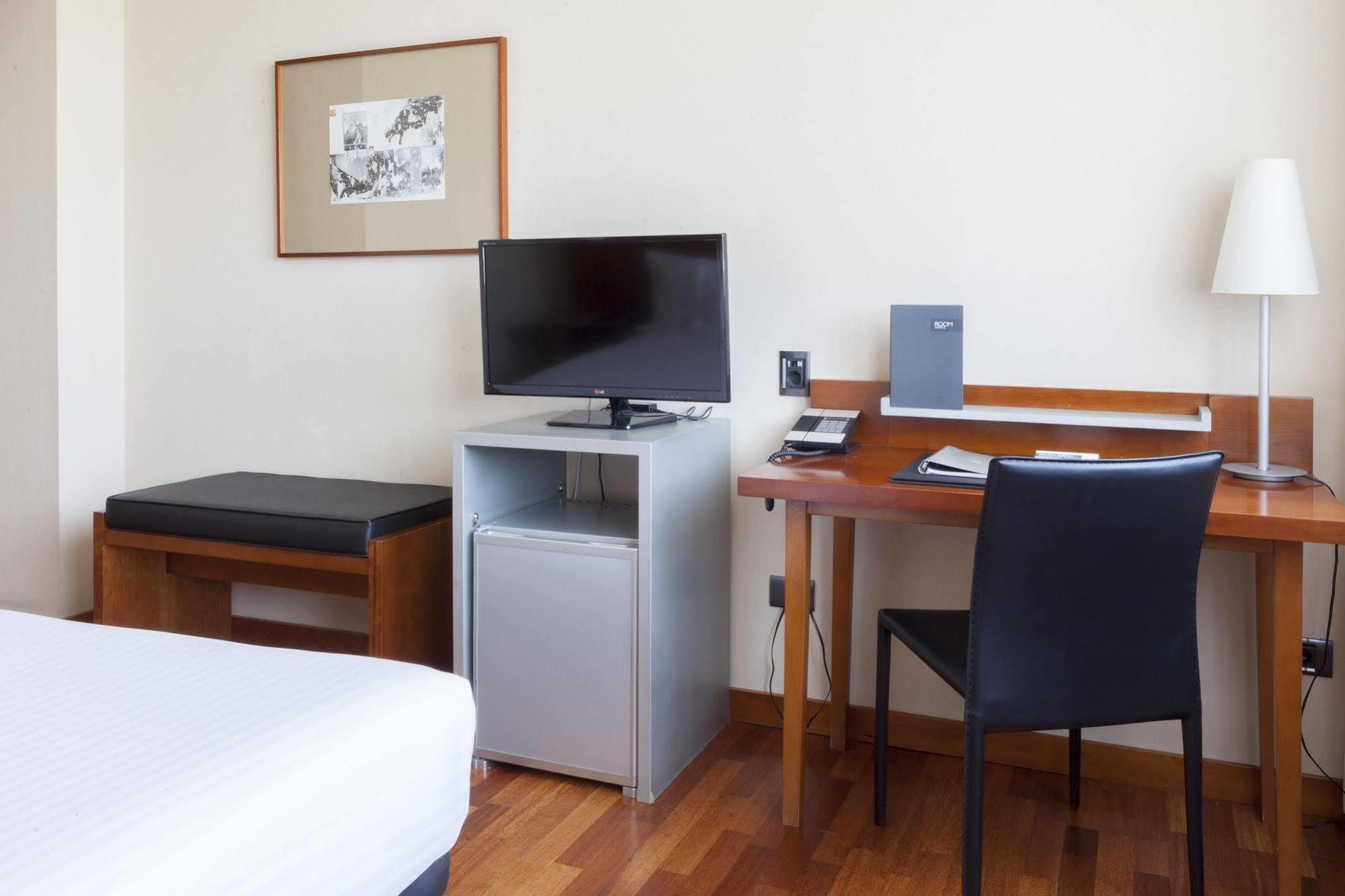 AC Hotel Guadalajara by Marriott, Spain Bagian luar foto