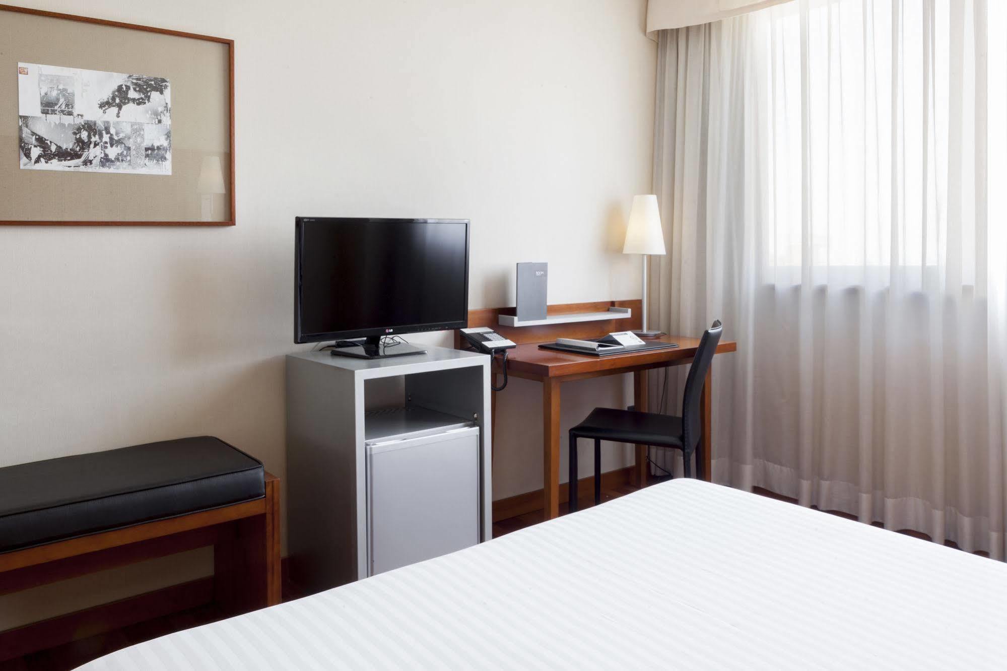 AC Hotel Guadalajara by Marriott, Spain Bagian luar foto
