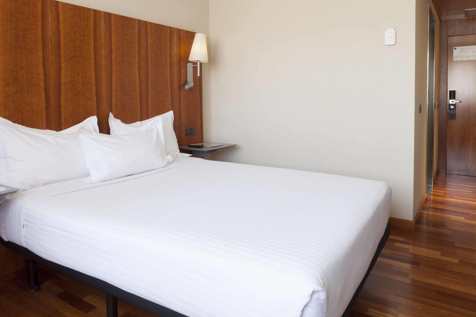 AC Hotel Guadalajara by Marriott, Spain Bagian luar foto