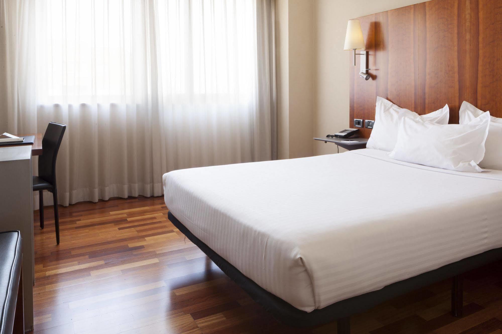 AC Hotel Guadalajara by Marriott, Spain Bagian luar foto